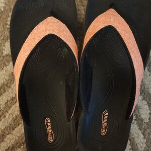 Aerothotic Mellow Peach Flip Flops